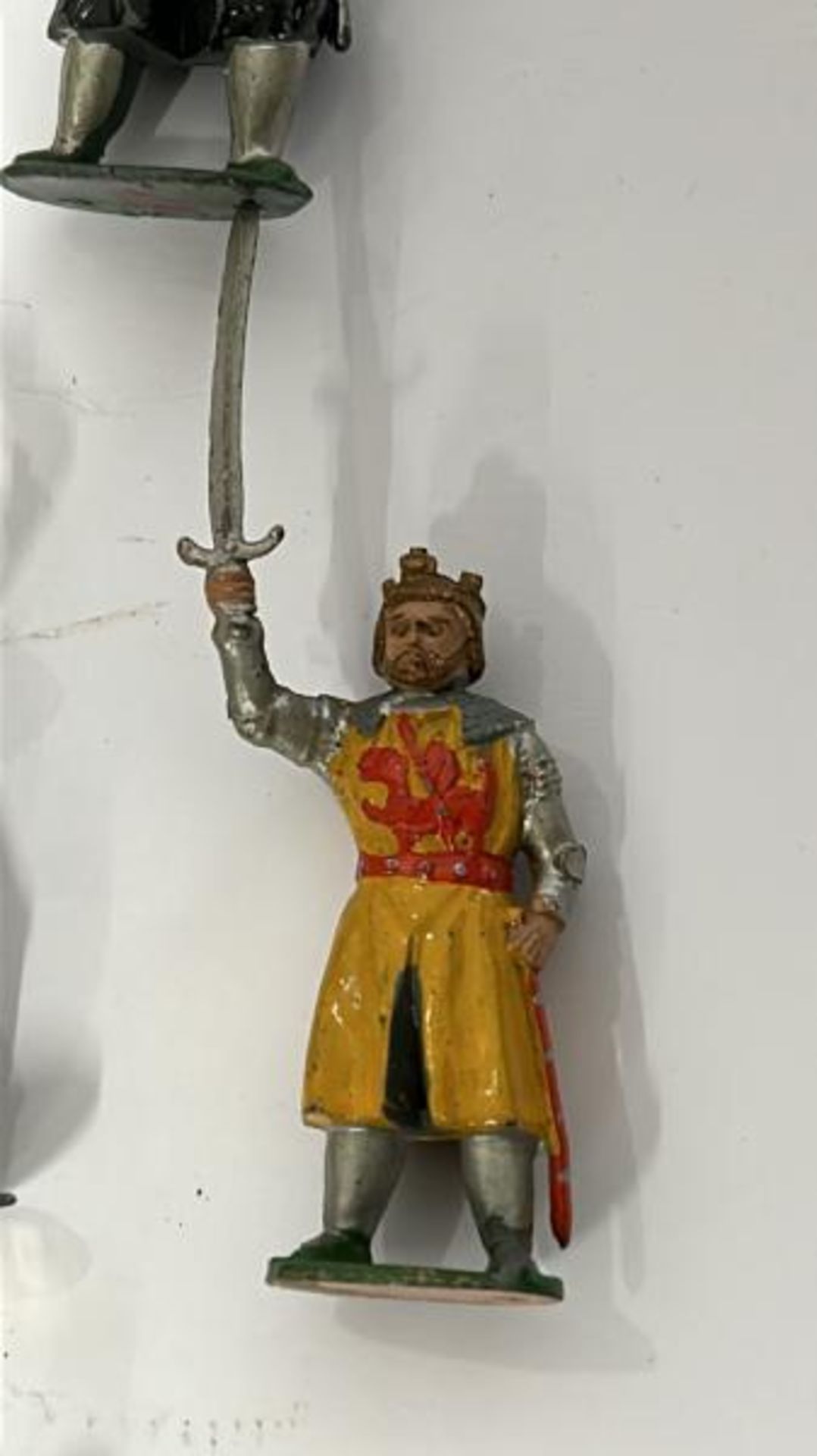 Large collection of Medieval themed mainly Britains lead figures and horses including knights and - Image 11 of 16
