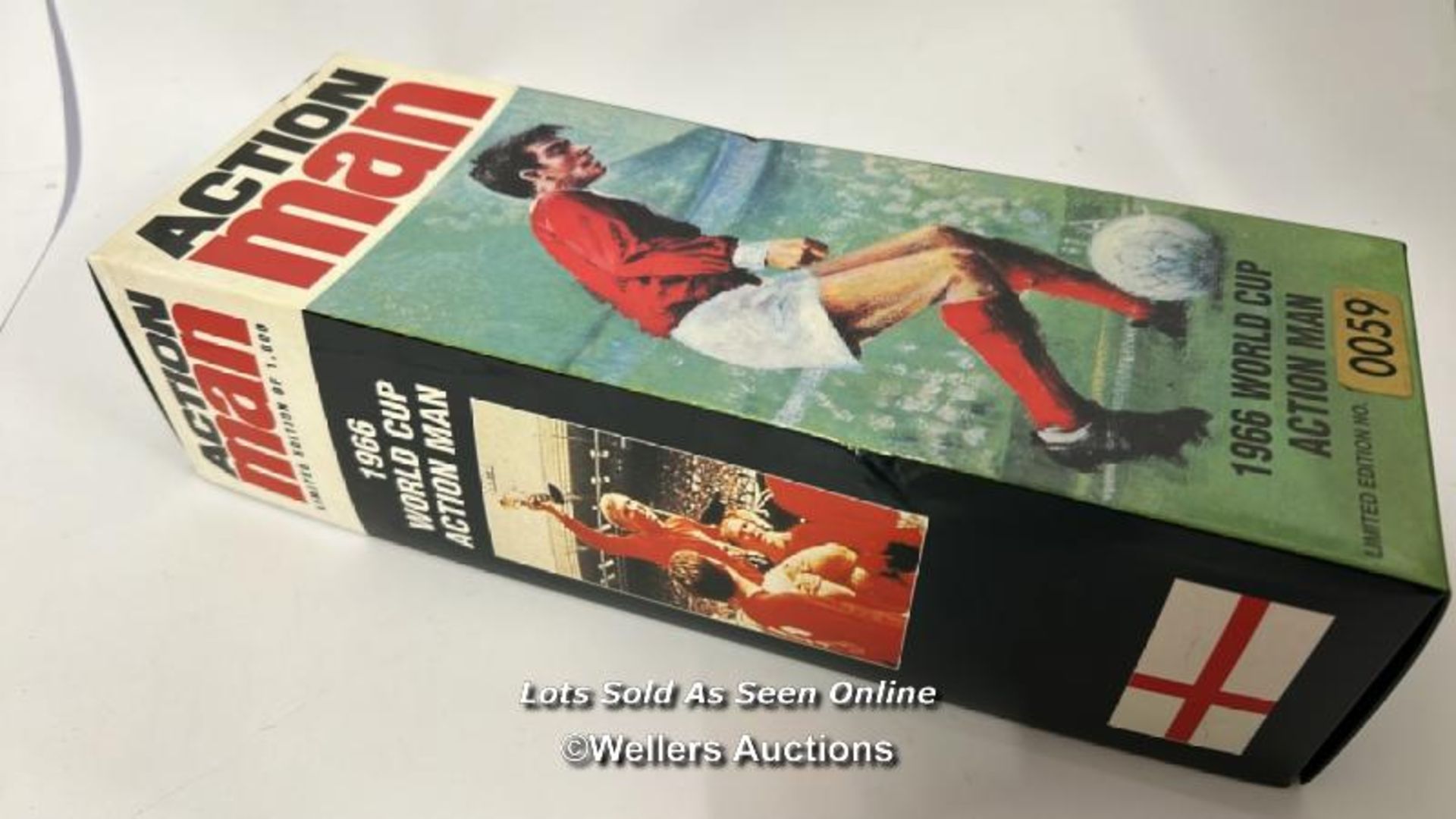 Special edition 1966 world cup Action Man, limited edition 59/1000, near mint condition, 1996 / AN2 - Image 10 of 10