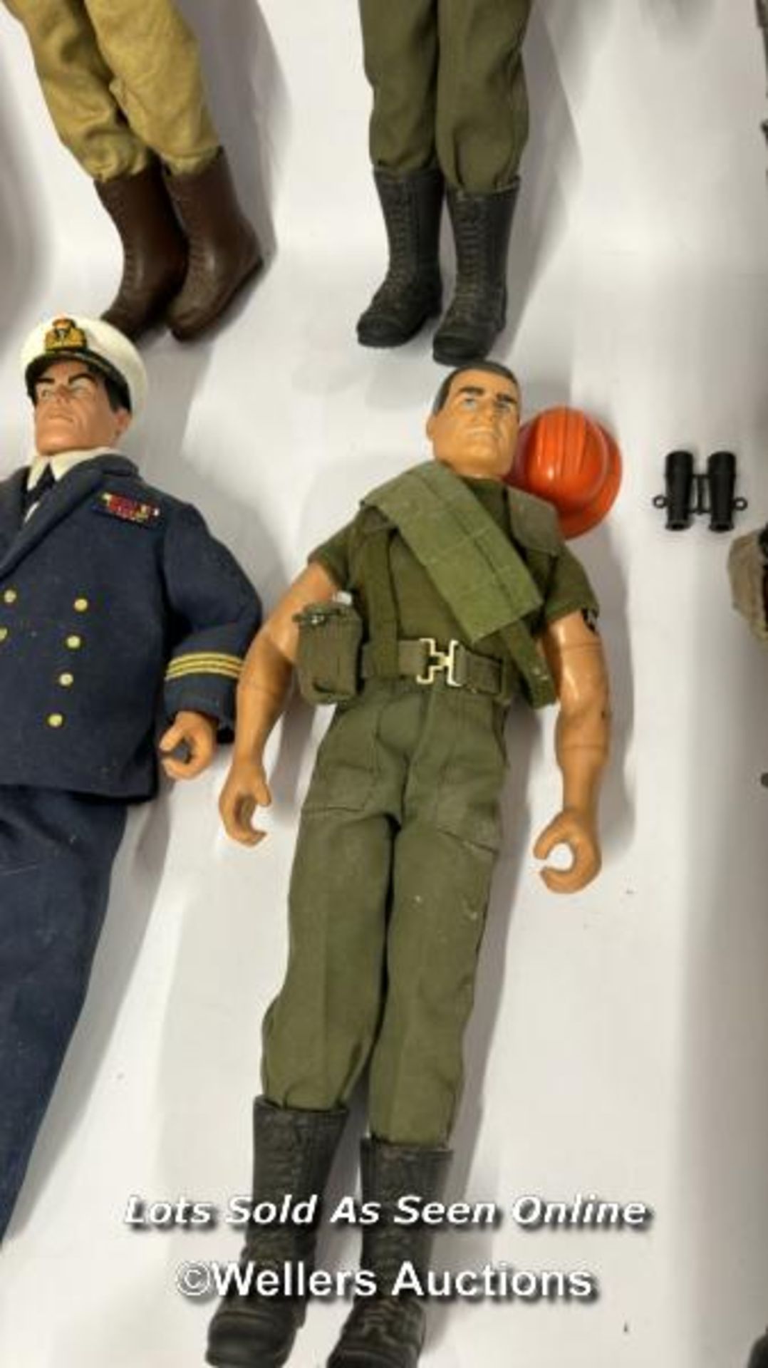 Assorted Action Man figures, mostly modern with spare boots, lunch box, watch and vintage patrol - Bild 5 aus 10