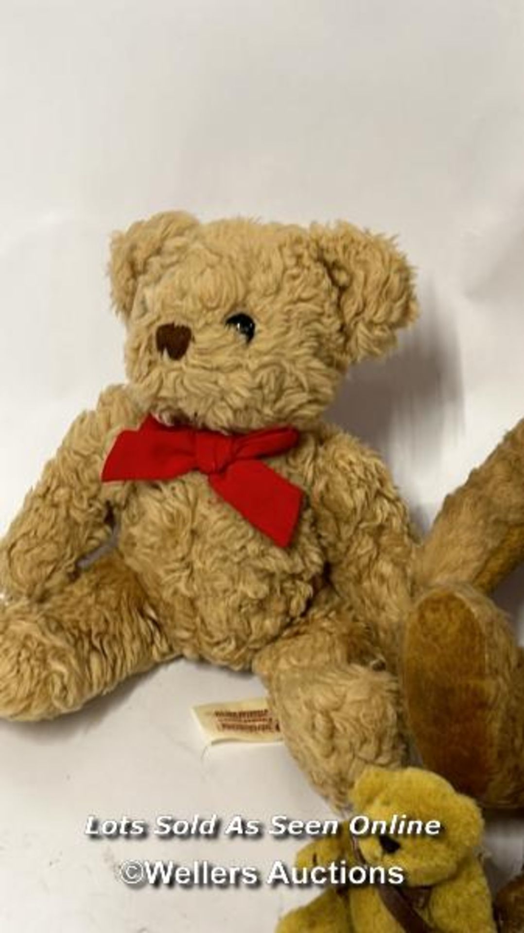 Seven assorted teddy bears including one TY "Birch" and a teddy bear hand puppet / AN10 - Bild 4 aus 5