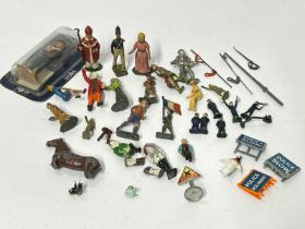 Assorted lead figures, plastic figures and spare parts / AN19
