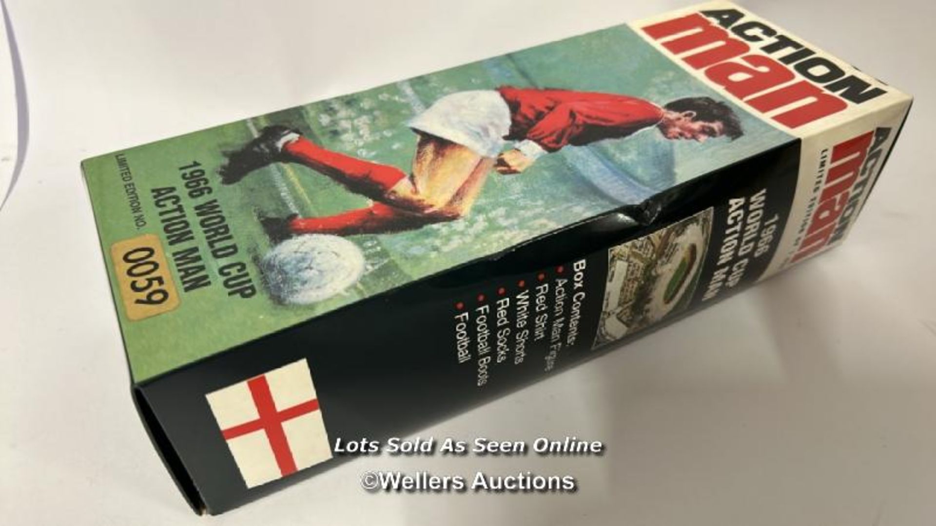 Special edition 1966 world cup Action Man, limited edition 59/1000, near mint condition, 1996 / AN2 - Image 9 of 10