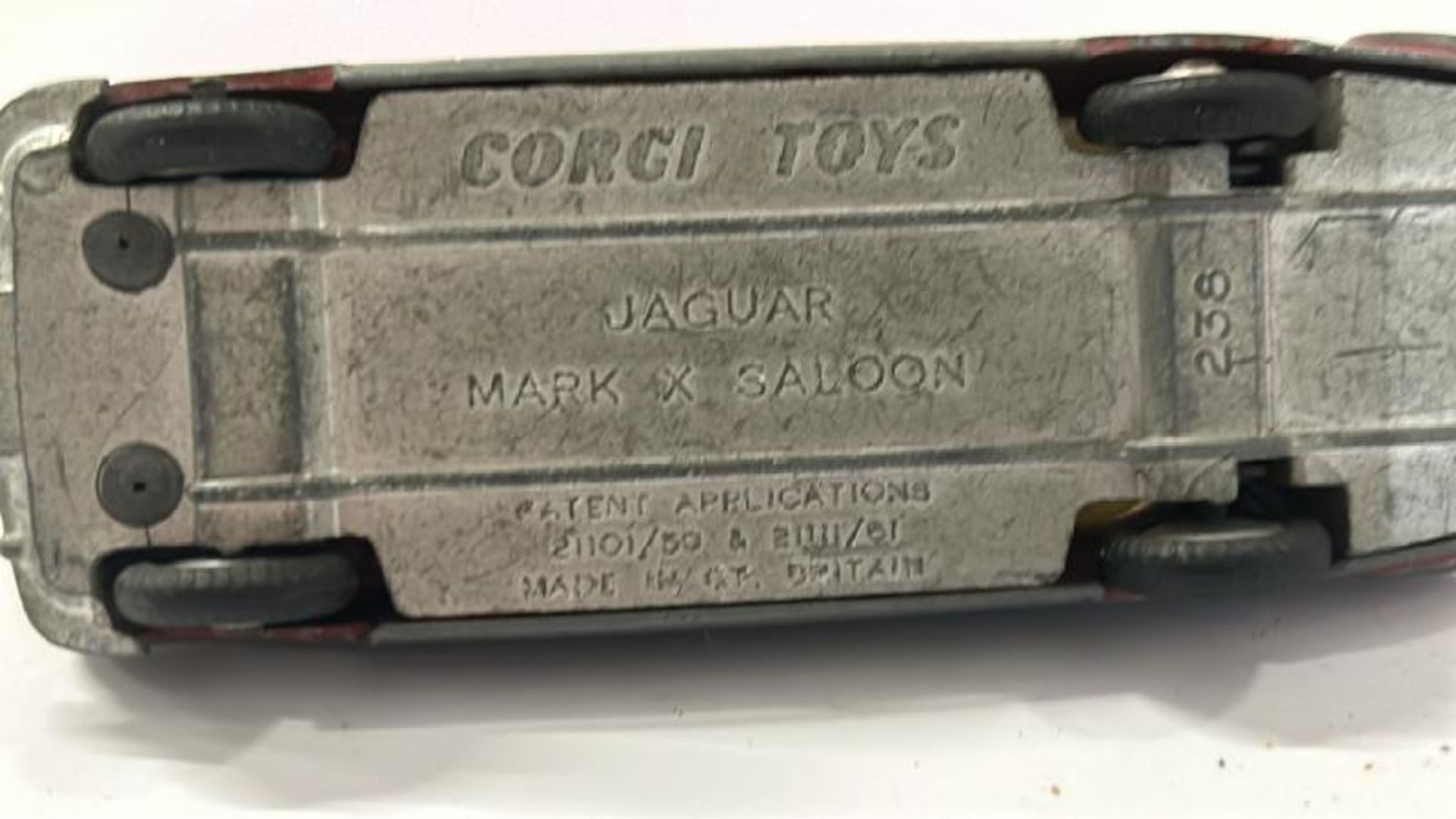 Unboxed Dinky & Corgi cars and caravans including Corgi Silver Shadow Rolls Royce and Dinky Rolls - Image 3 of 23