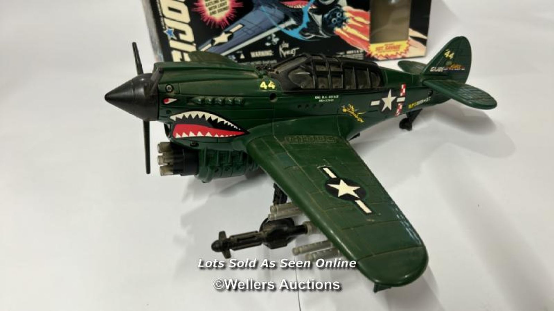 Hasbro GI Joe boxed P-40 Warhawk plane with St. Savage action figure, in fair condition with working - Image 3 of 4