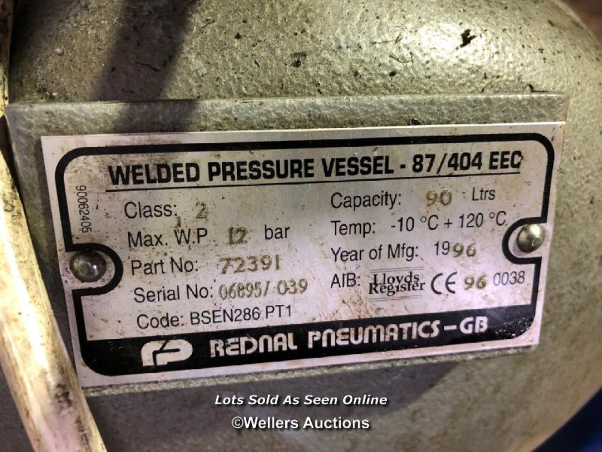 HYDROVANE 502 240V AIR COMPRESSOR, WITH 2 GAL. OF OIL, IN WORKING ORDER - Image 5 of 6