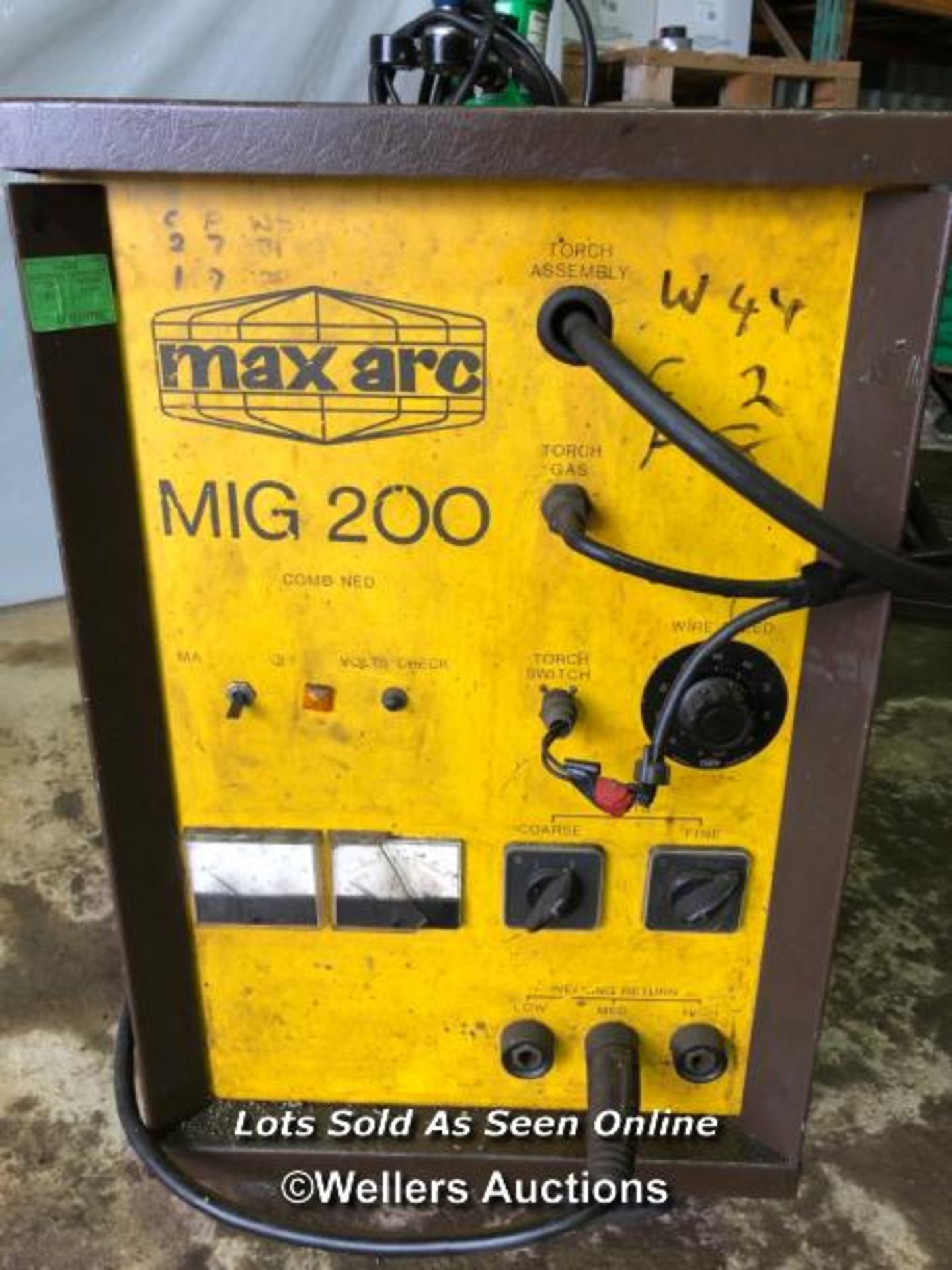 MAX ARC MIG 200 3 PHASE WELDER, CONTENTS INCL. WIRE, FACE SHIELD, AND GAS BOTTLE, IN WORKING ORDER - Image 2 of 5