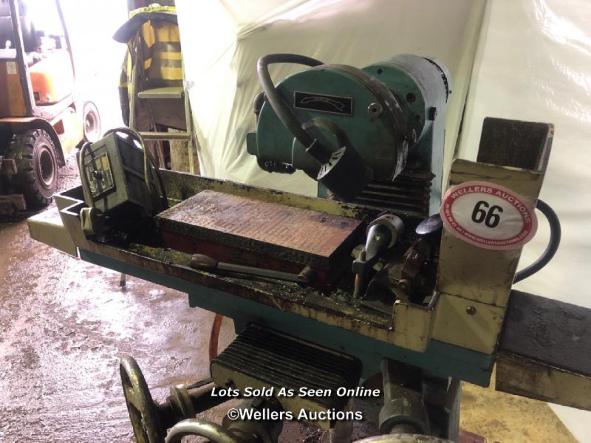 VICTAEAGLE SURFACE GRINDER, COMPLETE WITH DIAMOND DRESSER AND HERBERT DIE HEAD SHARPENERS, IN - Image 2 of 7