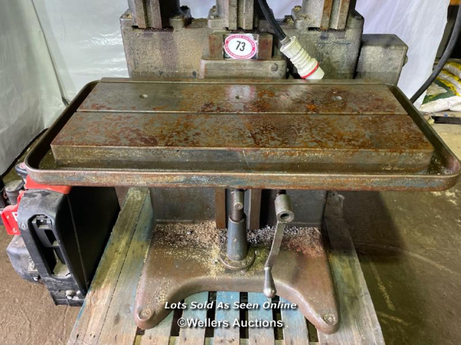 HERBERT D5CWJ682 3 SPINDLE DRILLING MACHINE, 3 PHASE, IN WORKING ORDER - Image 2 of 9