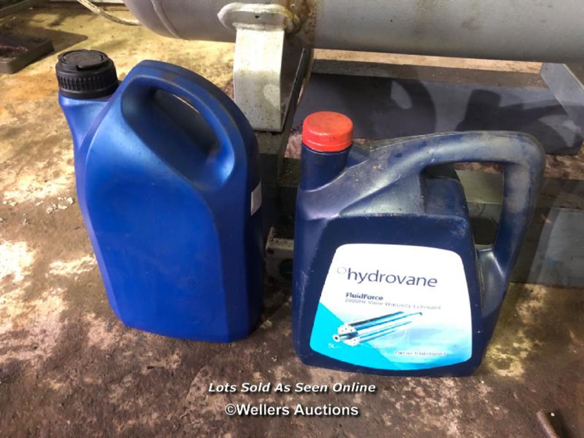 HYDROVANE 502 240V AIR COMPRESSOR, WITH 2 GAL. OF OIL, IN WORKING ORDER - Image 4 of 6