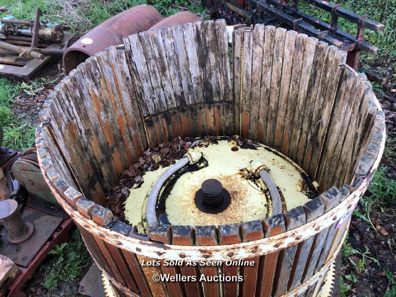 LARGE VINTAGE WINE PRESS, 103CM H X 113CM DIA - Image 2 of 3