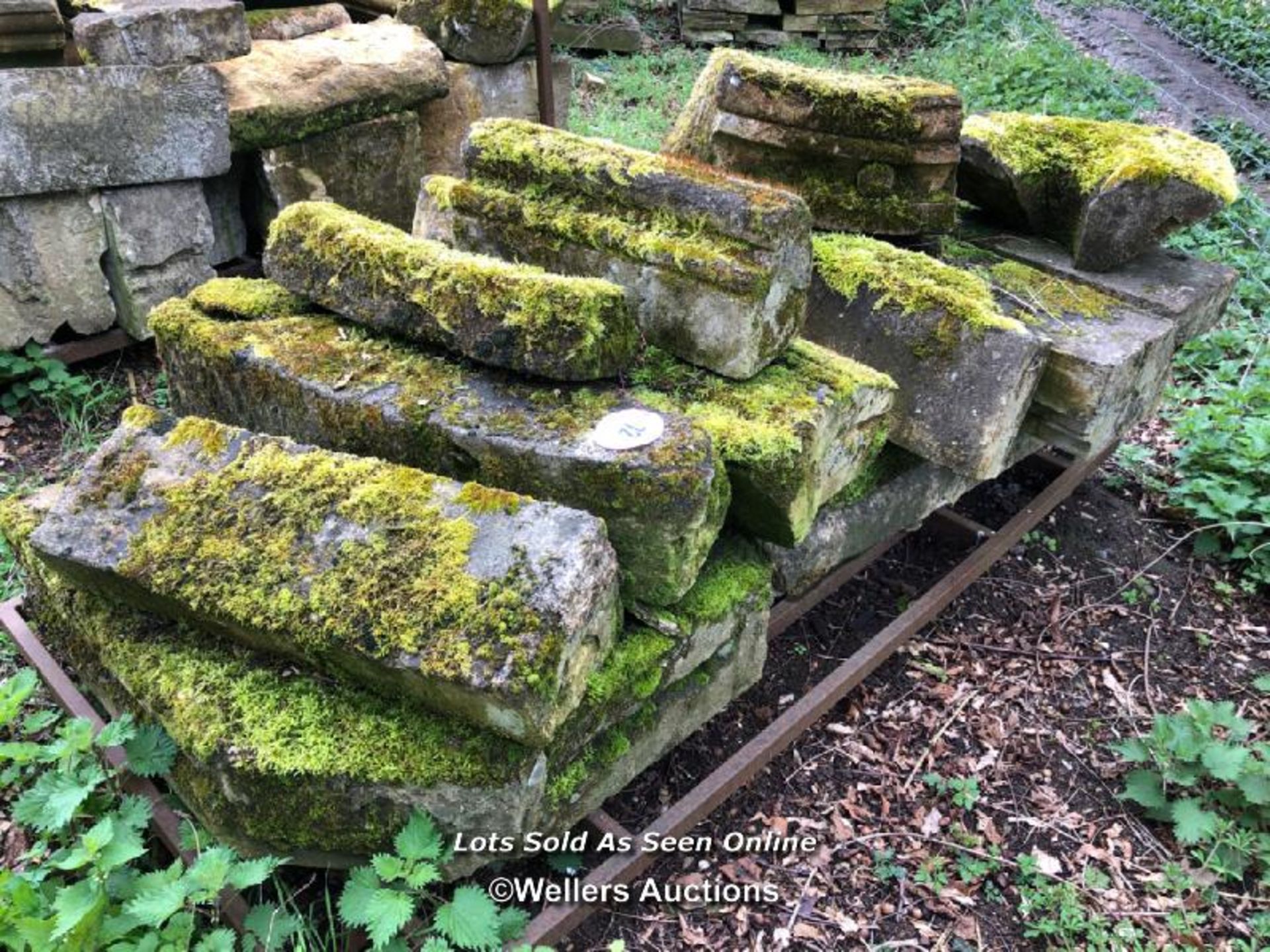 LARGE QUANTITY OF STONE COPING AND ASSOCIATED COMPONENTS, FROM AN ARCHWAY OR ENTRY SURROUND - Image 4 of 4