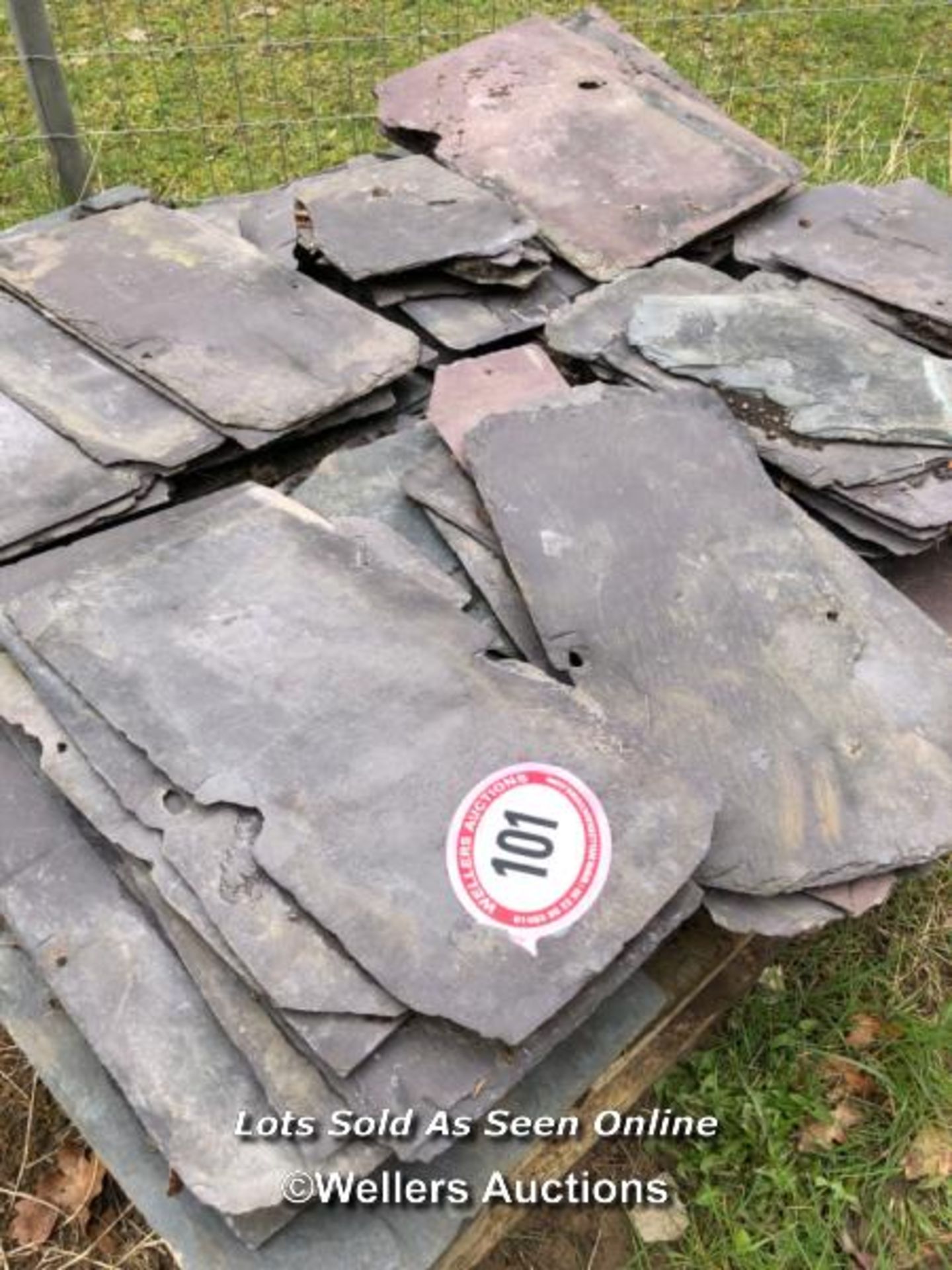 PALLET OF SLATE, APPROX. 40CM W X 20CM W - Image 2 of 2