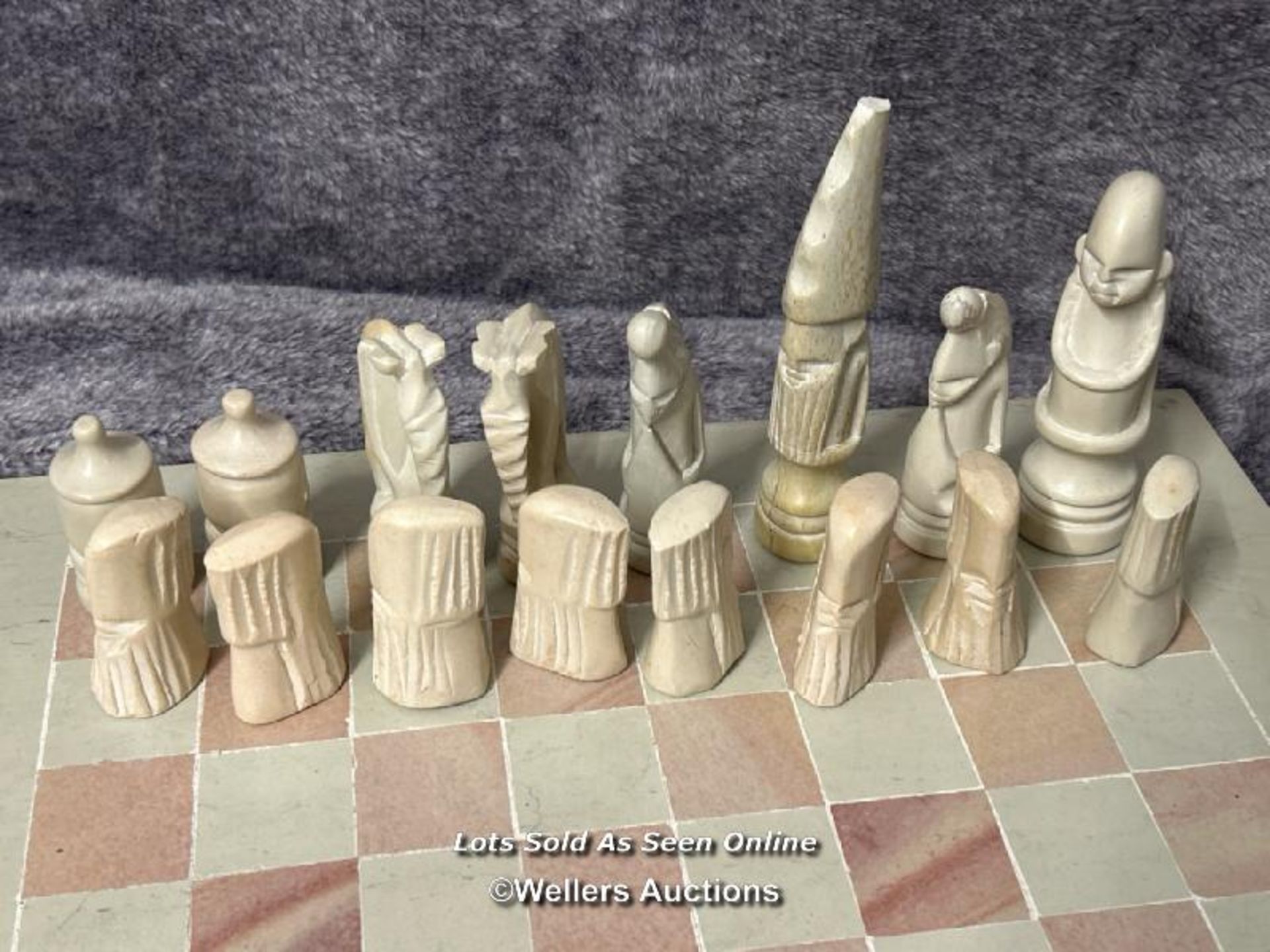 Soapstone chess set, board is 36cm square, complete / AN3 - Image 3 of 6