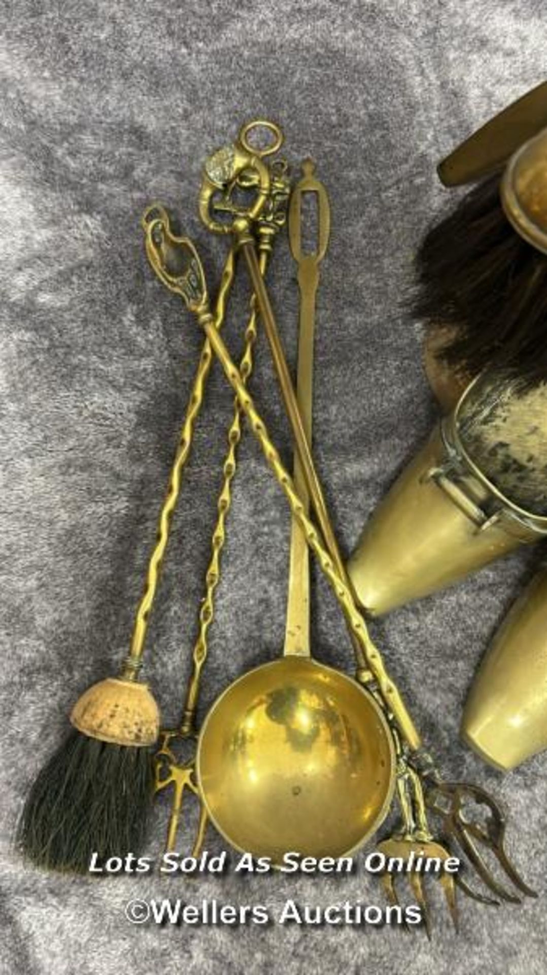 Vintage brass including fire stoker set, iron stand and brass stirrups / AN14 - Image 7 of 7