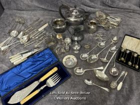 Large collection of silver plate including cuttlery / AN42