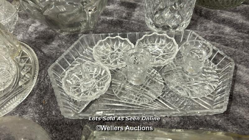 A large collection of glassware including decanters, bowls, vase, rose bowl and cheese dish / AN11 - Image 6 of 7