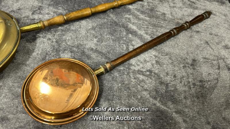 Assorted copper & brass ware including hunting horn, large tray (61.5cm wide), pot and two bed - Image 7 of 10
