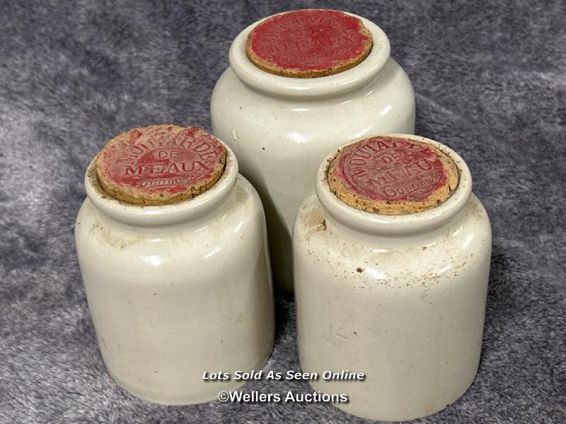 Antique S.Maw, Son & Sons Cherry Toothpaste pot, Woods Toothpaste lid, two small ointment pots - Image 6 of 9