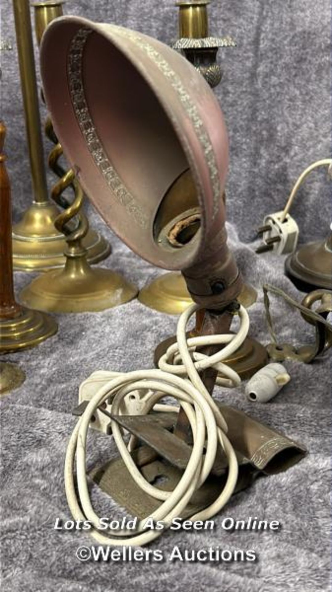 Collection of brass lamps and candle holders including a pair of twisted candle sticks, vintage desk - Image 4 of 10