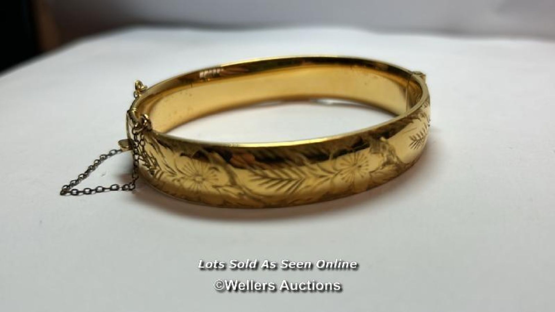Rolled gold bangle with Excaliber box / SF - Image 4 of 5