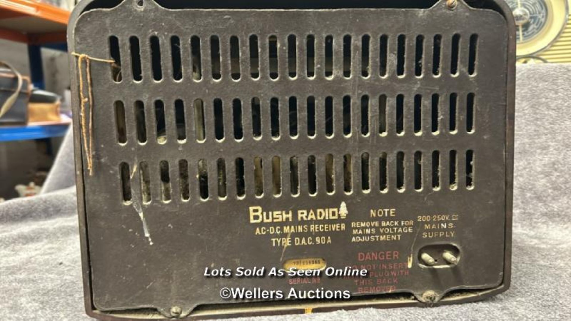 Two vintage Bush radios / AN31 - Image 4 of 6