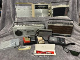 Assorted unboxed vintage electricals including Benkson radios, Aero 6 transister, Dixons radio,
