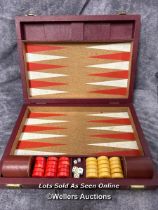 Vintage backgammon set, in case / AN4