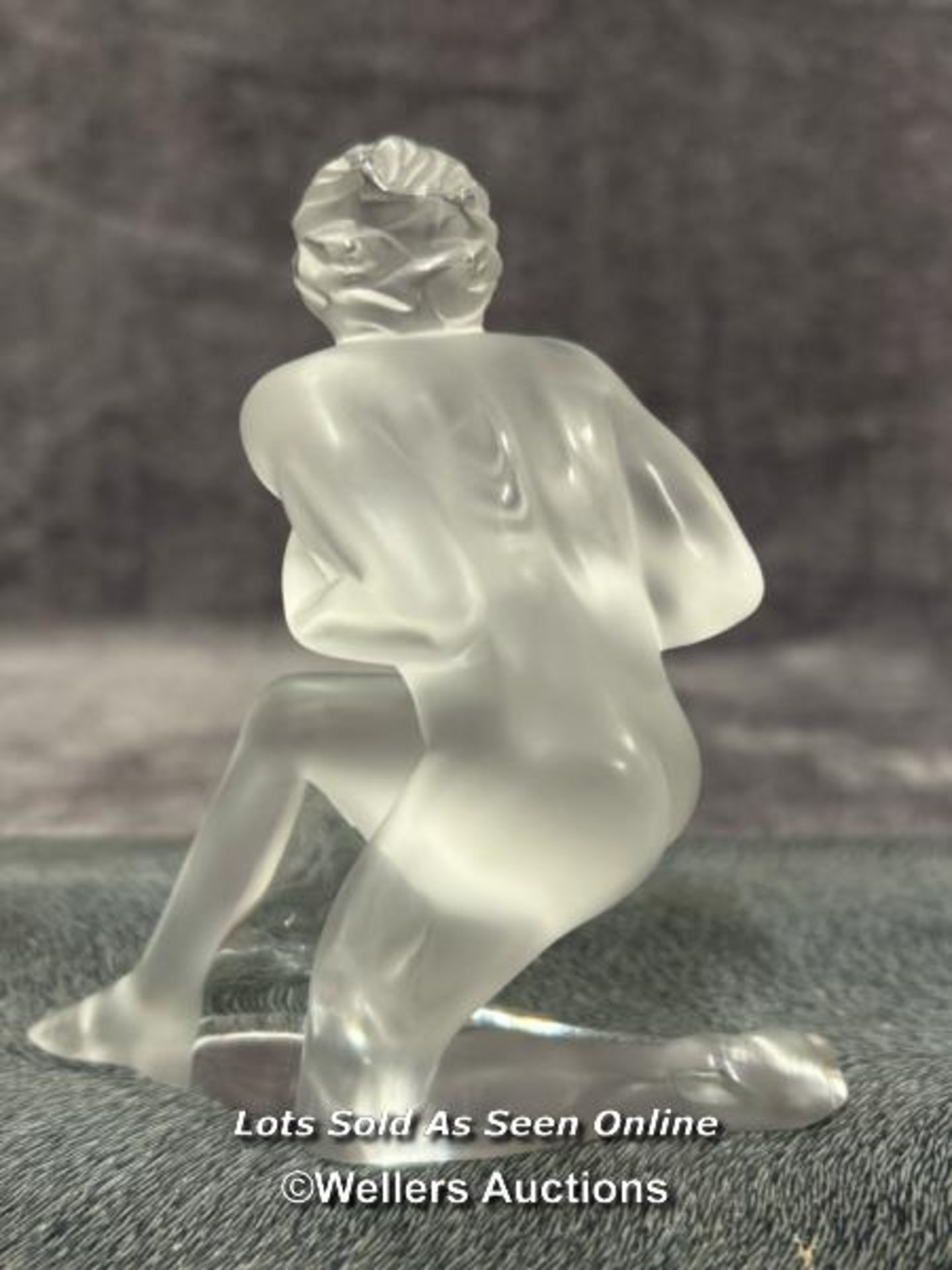 Lalique frosted crystal figurine 'Serge', signed, 10.5cm high / AN2 - Image 2 of 3