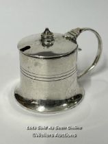 Silver mustard pot with blue glass liner, hallmarked Sheffield 1940, silver weight 202.5g / SF