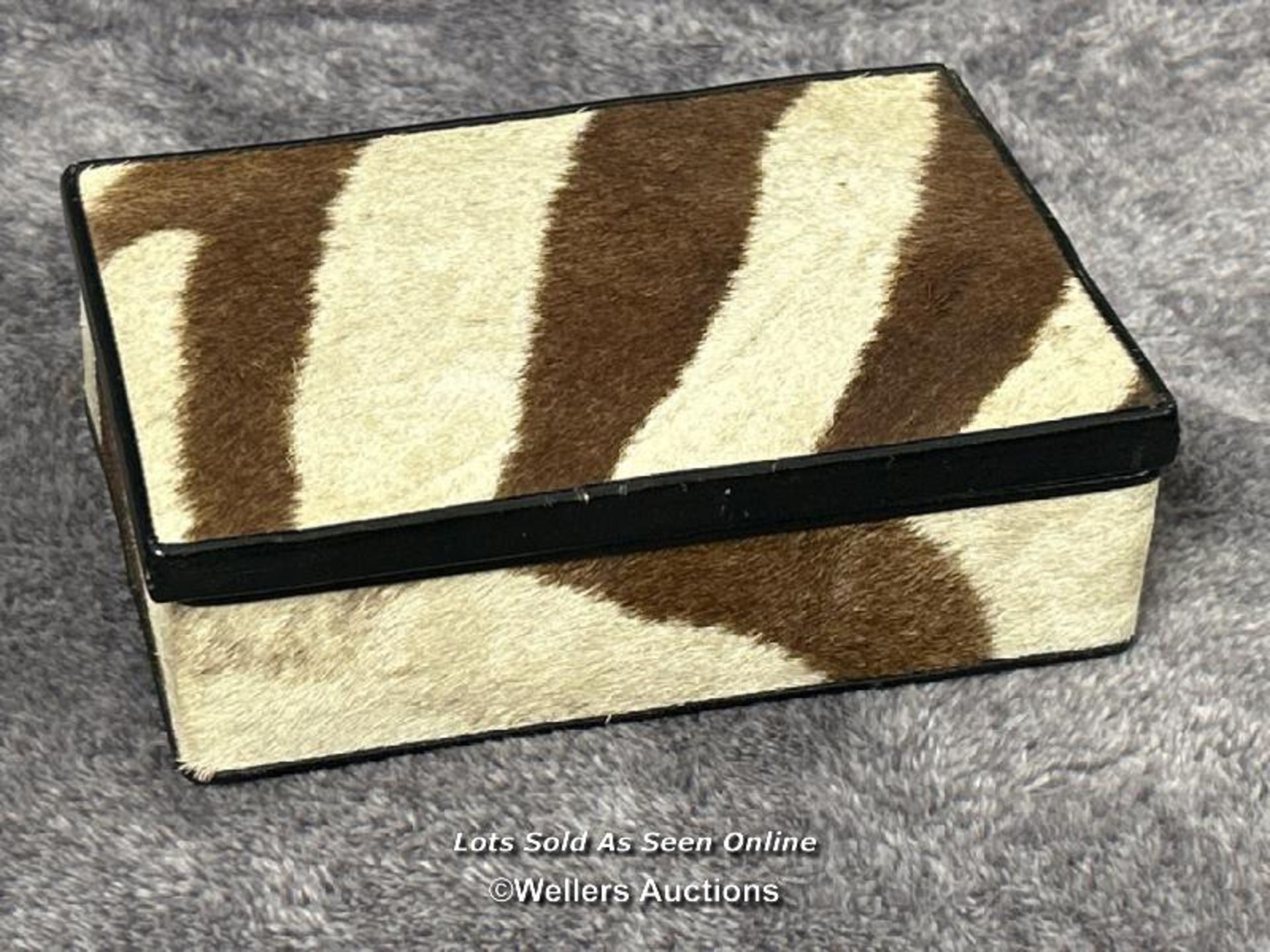 Vintage Zebra skin box, wallet and Stratton compact with one other animal skin box (probably - Bild 2 aus 7