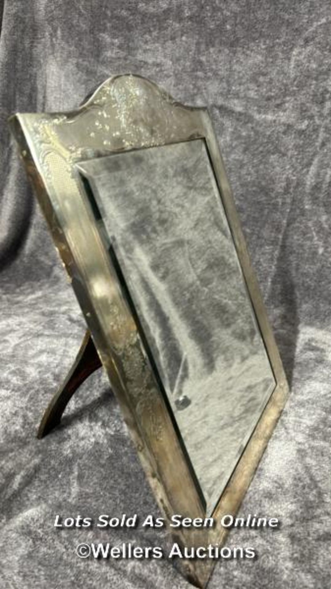 Antique bevilled mirror in sterling silver frame, hallmarked Goldmsiths & Silversmiths Company - Image 2 of 8