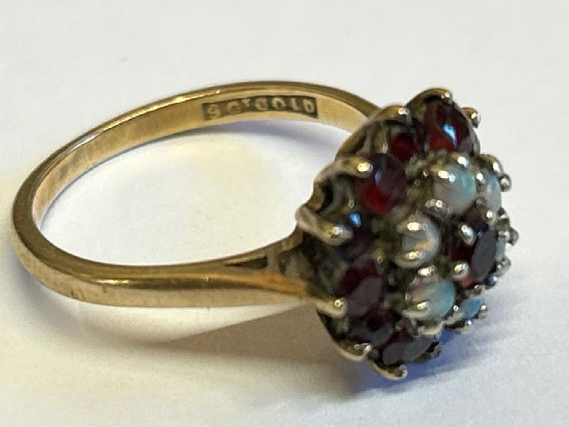 Opal and garnet cluster ring stamped 9ct gold. Ring size M, gross weight 3.89g / SF - Image 4 of 5