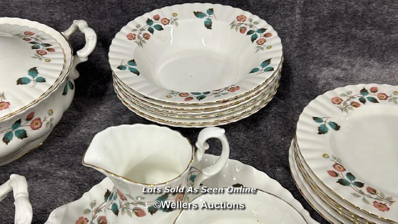 A 49 piece Richmond bone china dinner service /AN9 - Bild 4 aus 7