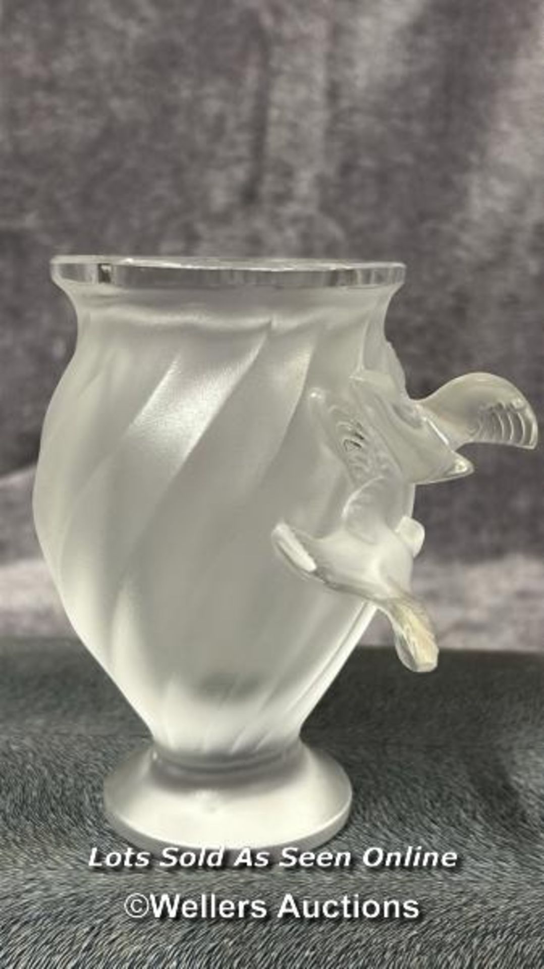 Two similar Lalique France Rosine frosted Dove vases c1960's , signed at the base, both 13cm - Image 3 of 7