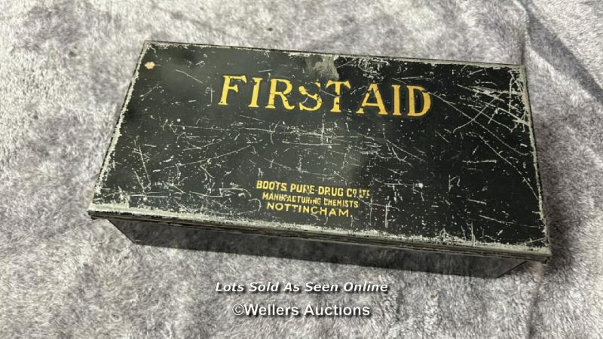 Vintage Readers Digest first aid box with contents, vintage empty Boots first aid kit tin and others - Image 6 of 7
