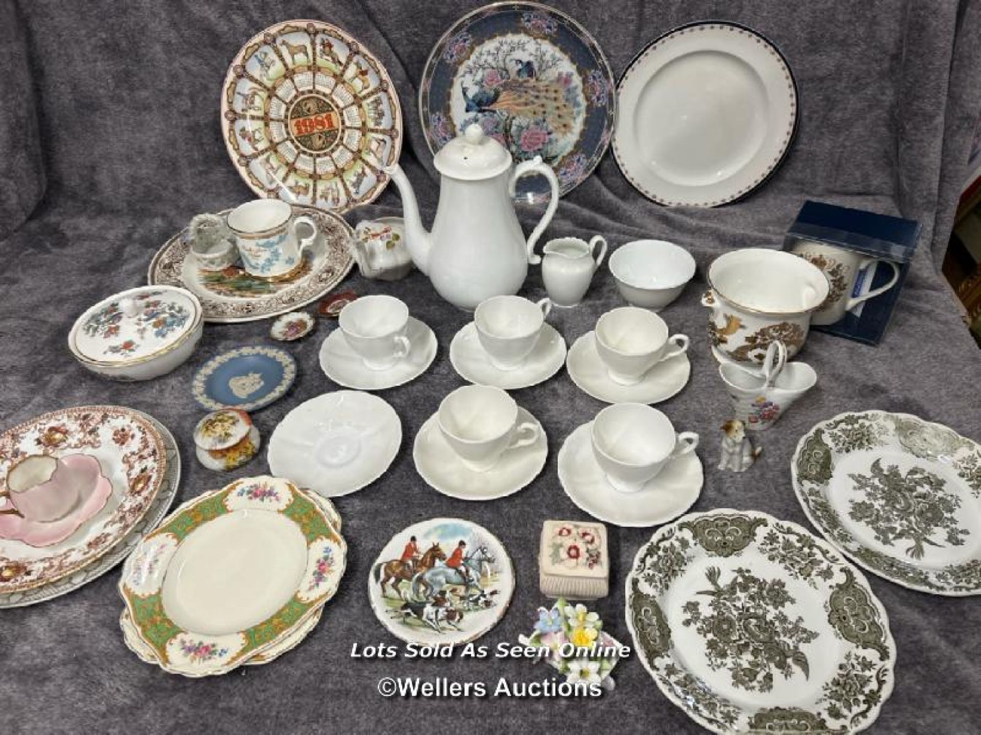Assorted ceramics including part Tuscan China "Plant" coffee set, Chinese plate, Wedgewood plates