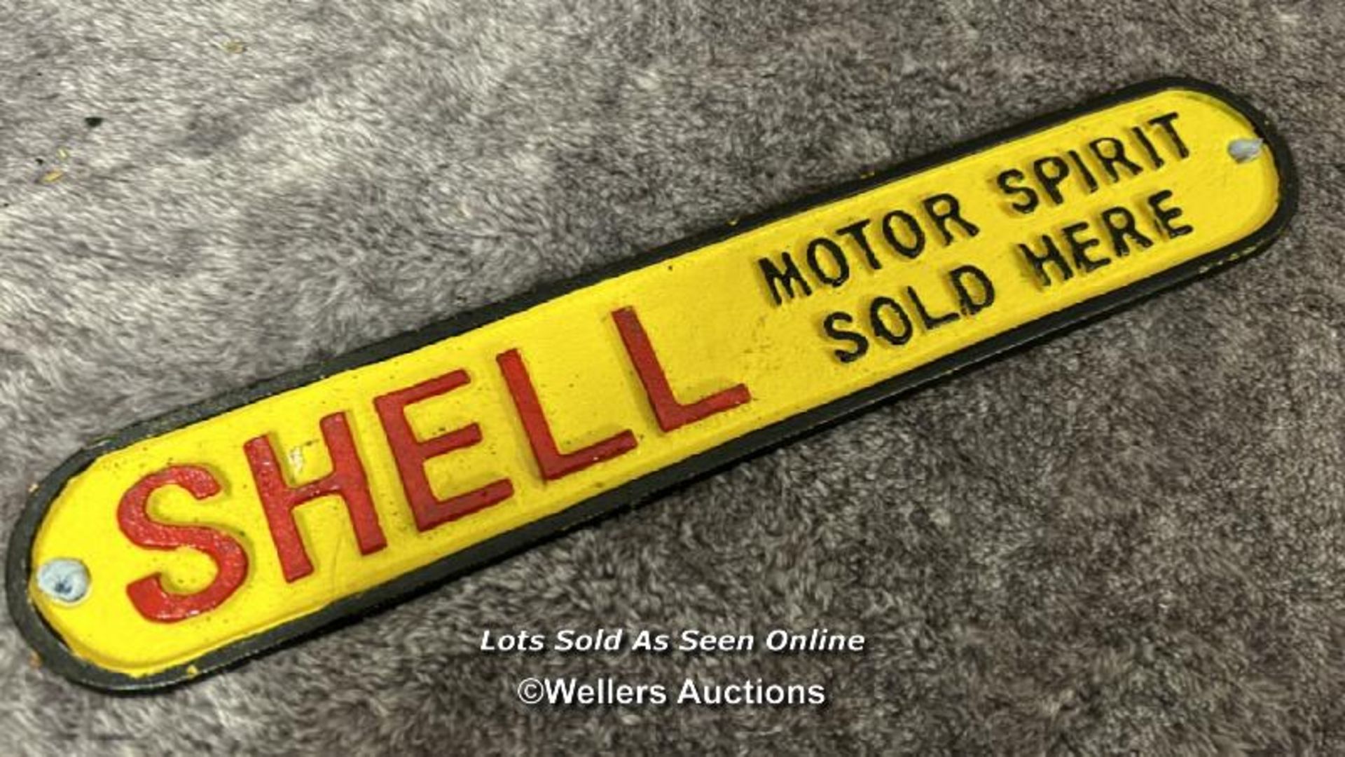 Cast iron Shell sign, 29cm long with a small plastic Shell sign / AN23 - Image 2 of 5