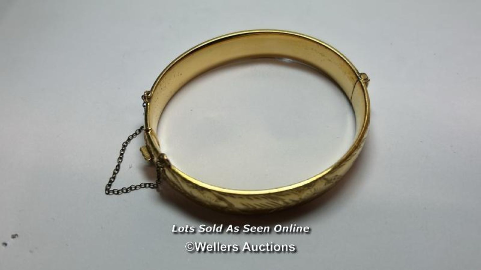 Rolled gold bangle with Excaliber box / SF - Image 5 of 5