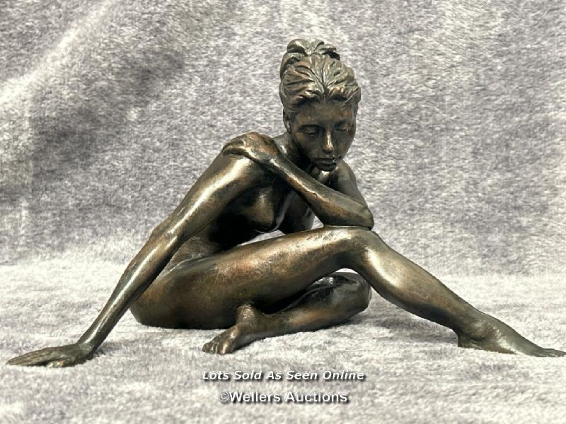 Bronze effect resin figure of a nude female, 16cm high / AN3