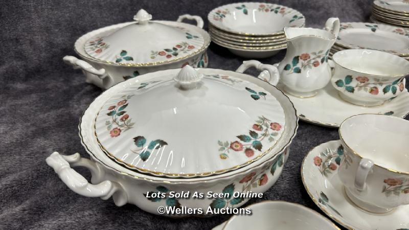 A 49 piece Richmond bone china dinner service /AN9 - Bild 3 aus 7