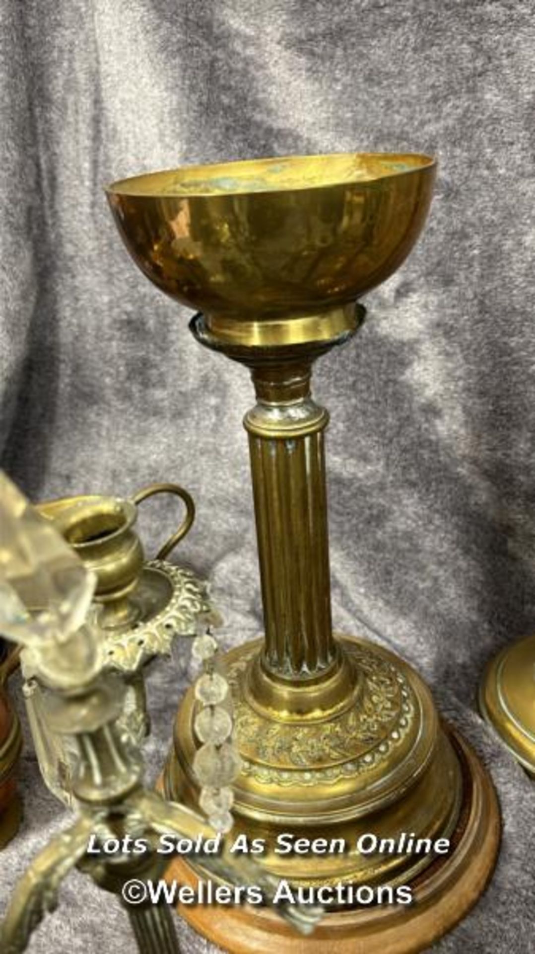 Collection of brass lamps and candle holders including a pair of twisted candle sticks, vintage desk - Image 9 of 10
