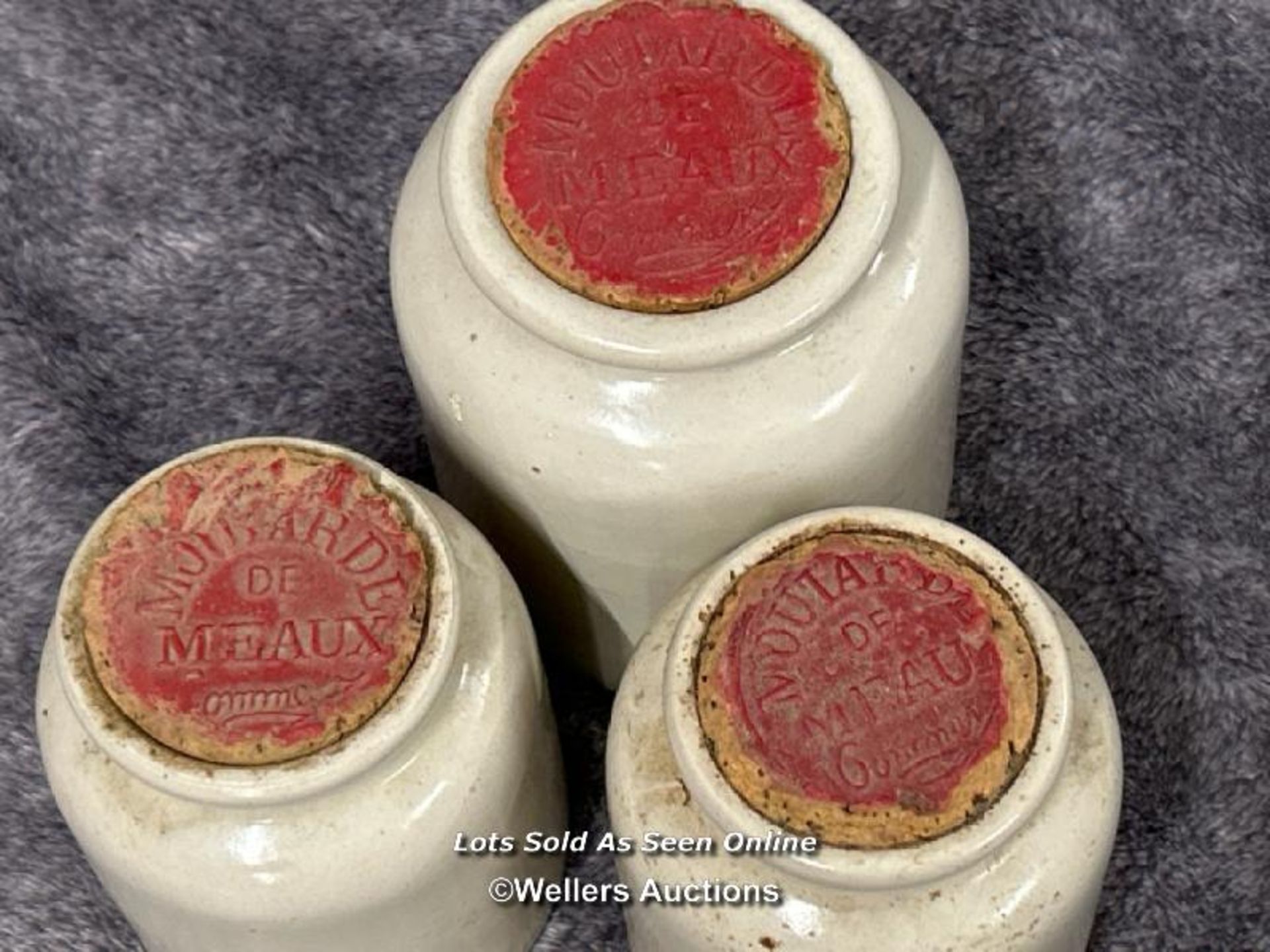 Antique S.Maw, Son & Sons Cherry Toothpaste pot, Woods Toothpaste lid, two small ointment pots - Image 7 of 9