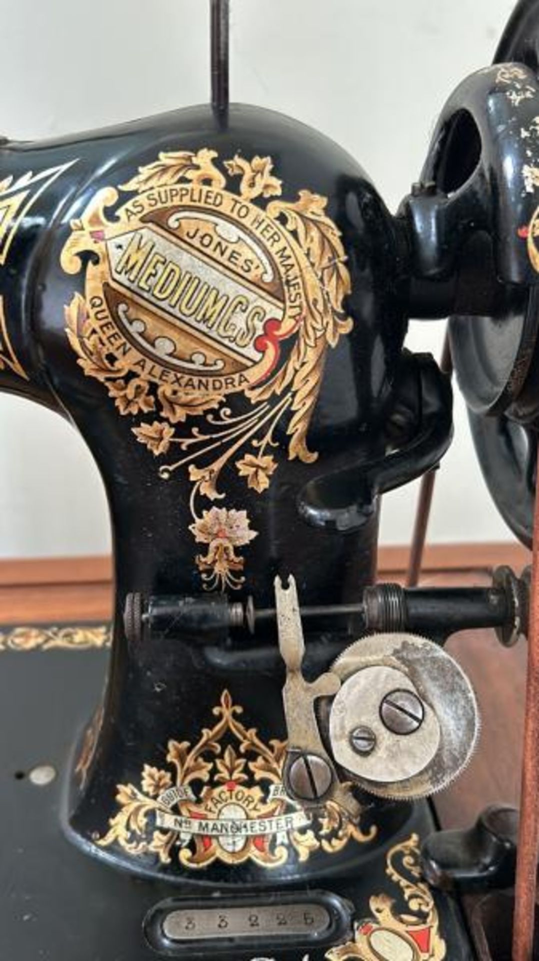 Jones sewing machine number 33225 with flip top table 75cm high (collection from private residence - Image 4 of 11