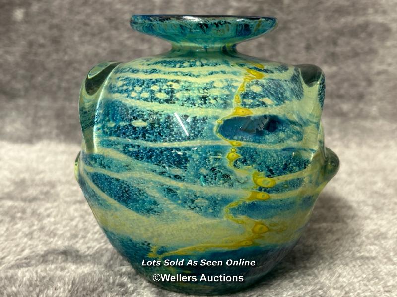 Mdina 'pulled ear' glass vase, 13cm high and Murano style glass dish / AN2 - Image 2 of 7