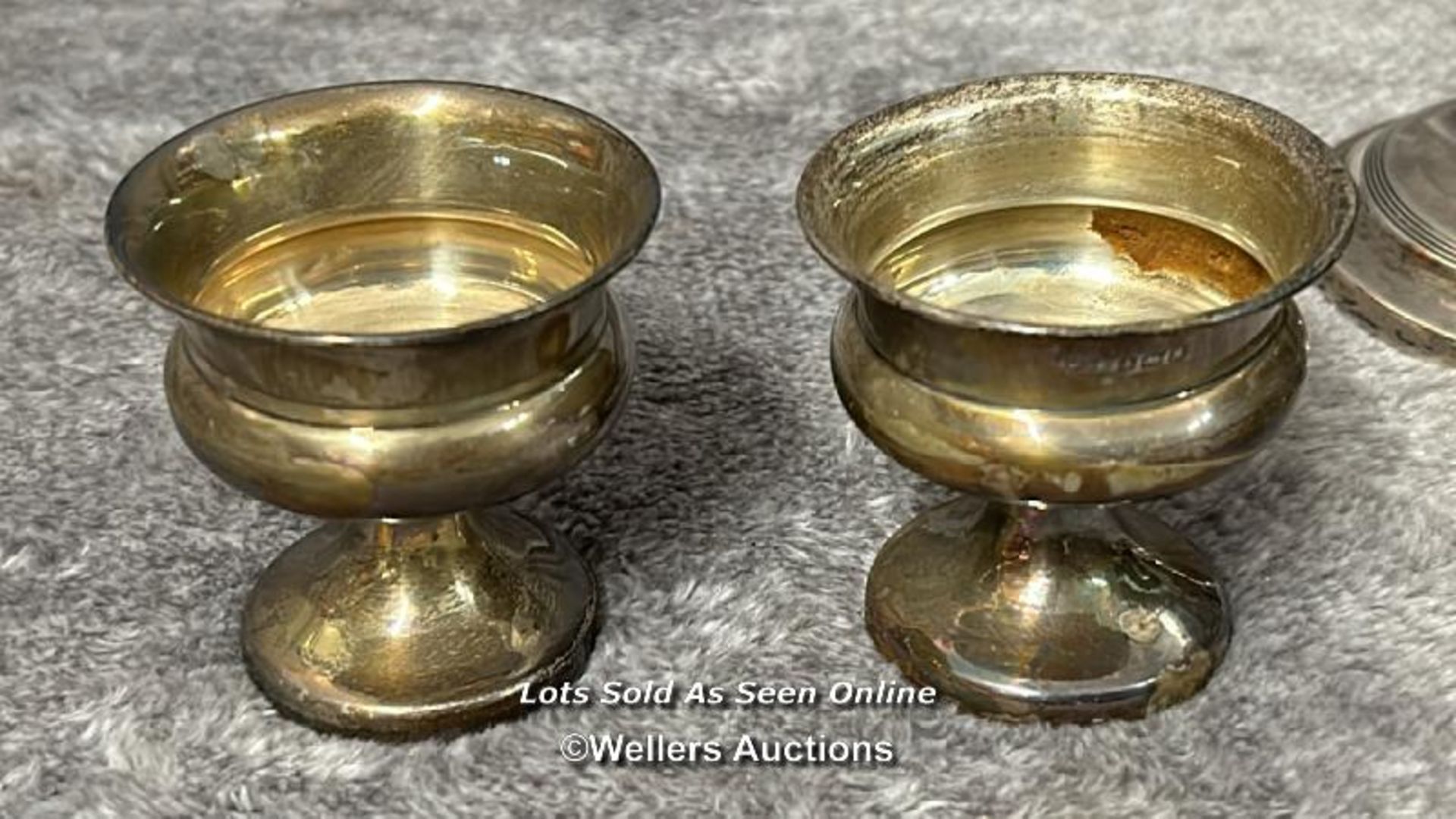 Quantity of silver : A pair of short candlesticks, hallmarked Birmingham 1907, a crystal jam pot - Image 4 of 12