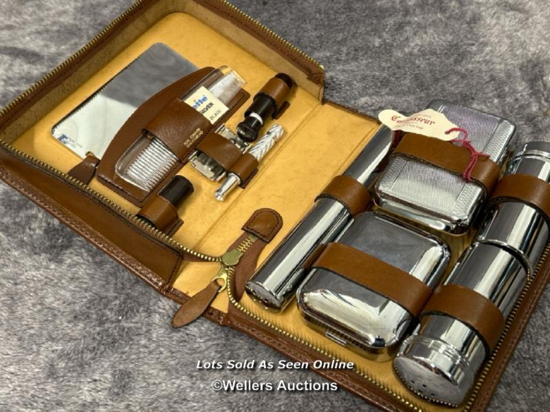 An unused travelling motoring vanity grooming set by Connoisseur and cased technical drawing set / - Image 2 of 6