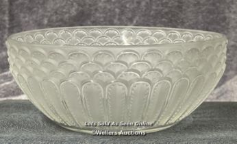 Lalique frosted glass bowl, 21cm diameter, 8.5cm high / AN2