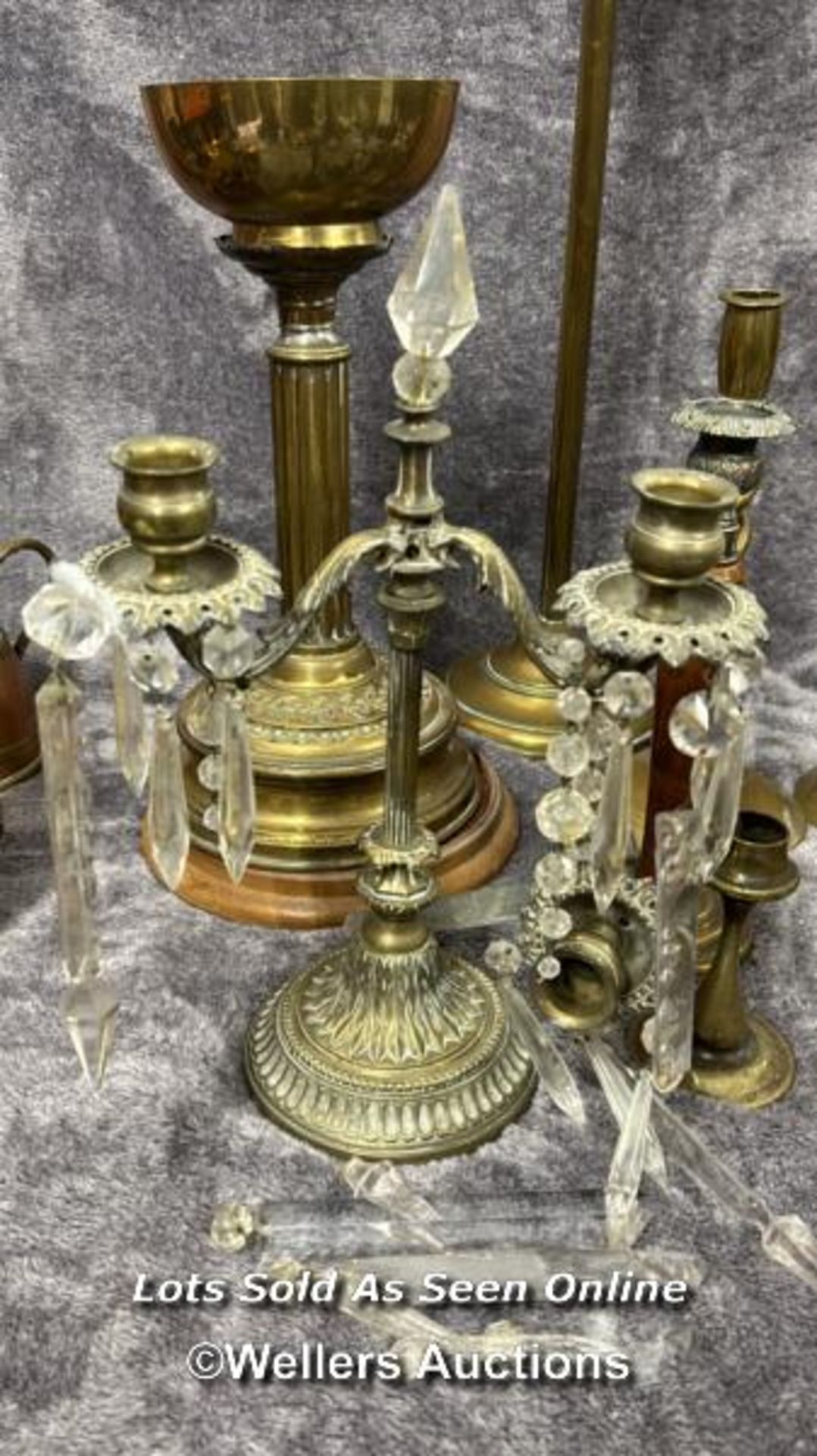 Collection of brass lamps and candle holders including a pair of twisted candle sticks, vintage desk - Image 7 of 10