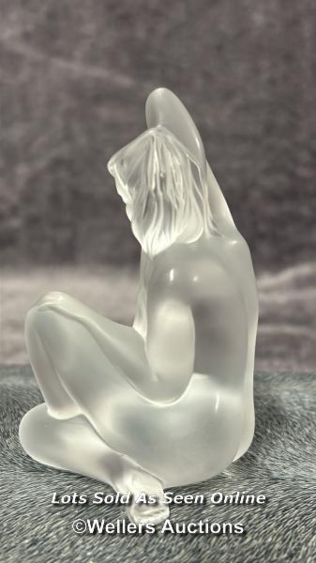 Lalique frosted crystal figurine 'Seated Nude' 10cm high, signed / AN2 - Image 2 of 3