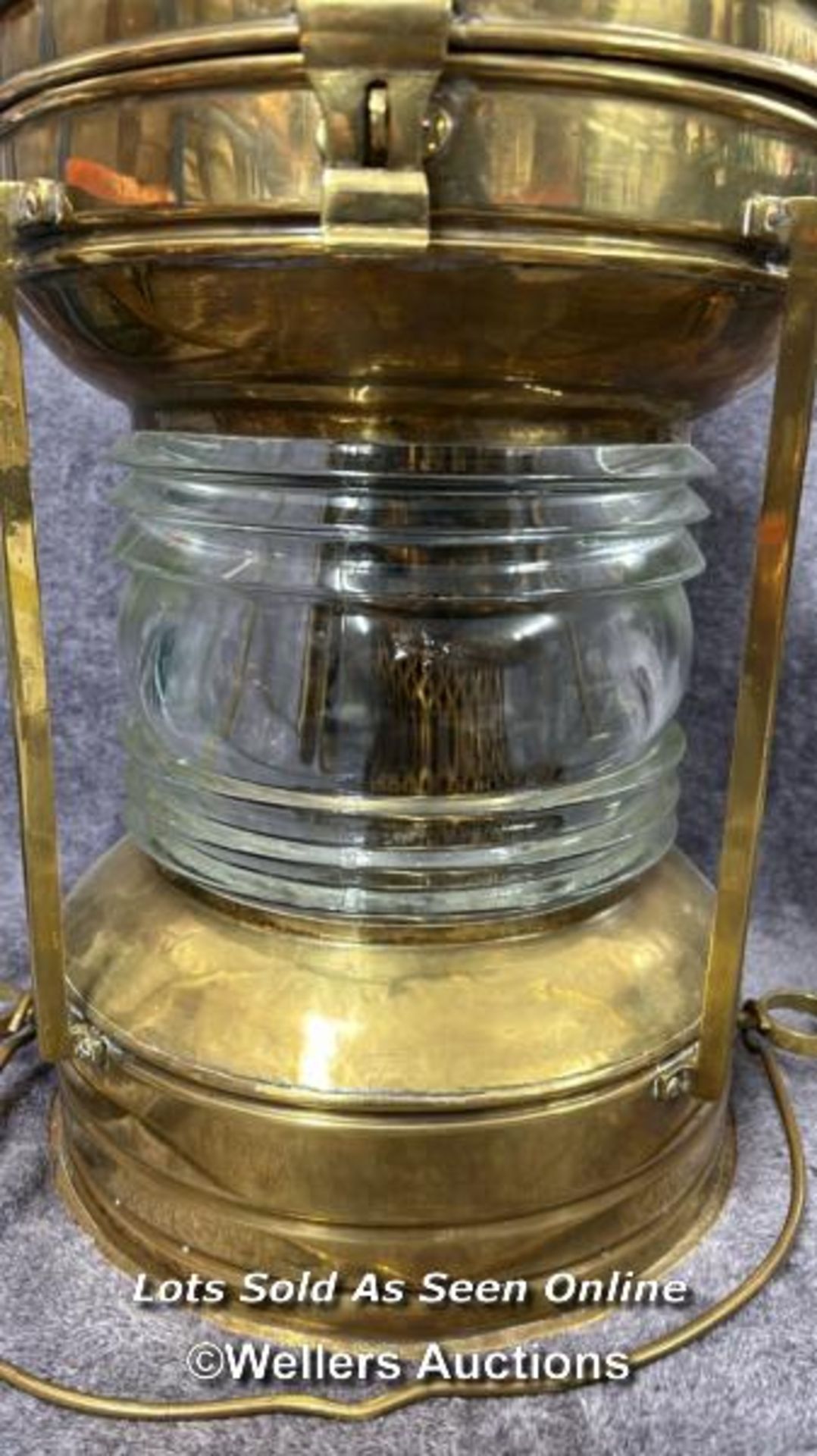 Large brass Davey's ships lantern in good condition, 62cm high / AN21 - Image 3 of 8